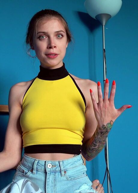 Barbie Boobs oyinini oynang Semiz juftliklar pornosini tomosha qiling