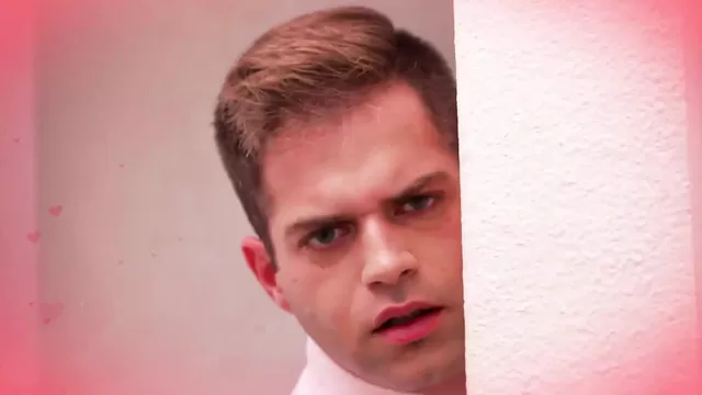 Uzun Dik video bilan yosh gey erkak