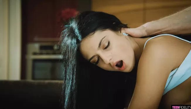 VIP kino zalida jinsiy aloqa