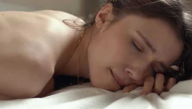 Yosh qizlarning yalangoch mushuklari video