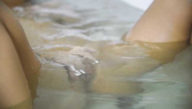 Bachadonga kiritilgan kateterning videosi Bokira qizlar va bokiralikni yoqotish porno videolar