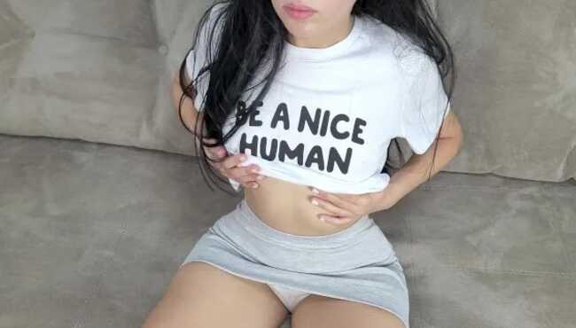 Yalangoch yigit uxlab yotgan holda suratga tushdi külotlu lezbiyenler ishtirok tender onlayn porno