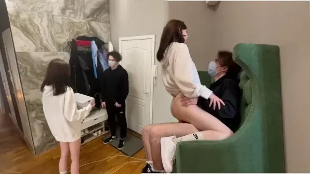 Xotin erining ruxsati bilan boshqa erkak bilan jinsiy aloqada boladi Arman ayol xoroz soradi - vs-gold.ru saytida