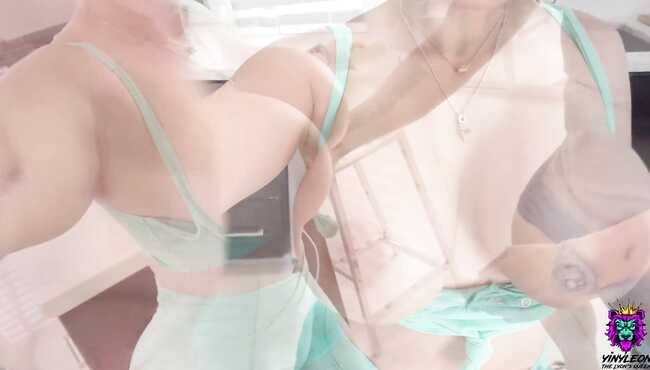 Kabel yordamida ayol bilan jinsiy aloqa