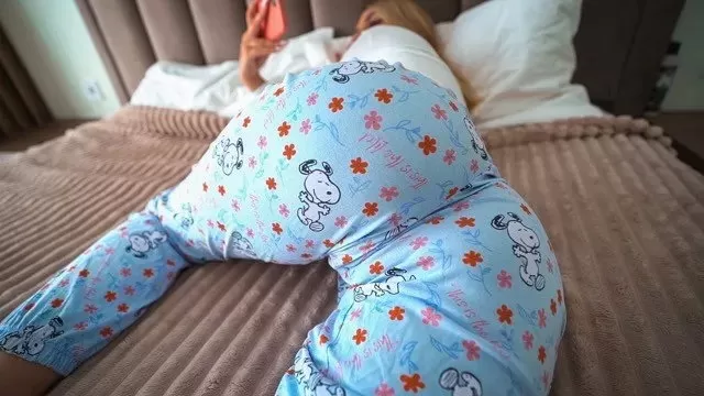 Men oynaga otirdim va mushukimning aksini kordim.