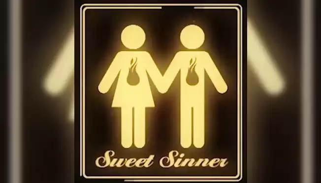 Pussies chiqib Qiz lezbiyenlarga josuslik qiladi