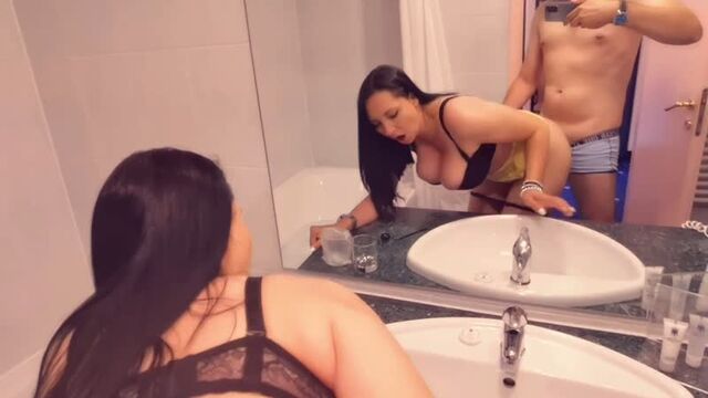 Teatrda erotik porno