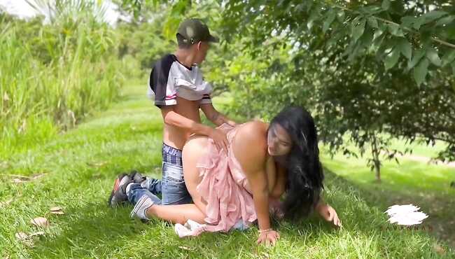 Semiz etuk ayollar porno video Rus spirtli ichimliklar bilan jinsiy aloqa