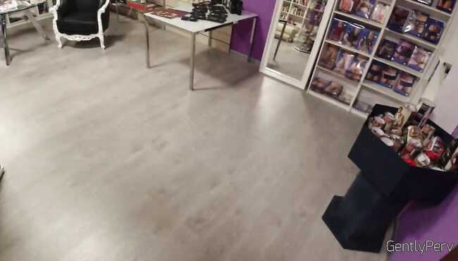 Jinsiy aloqada tutilgan sevuvchilarni tomosha qiling