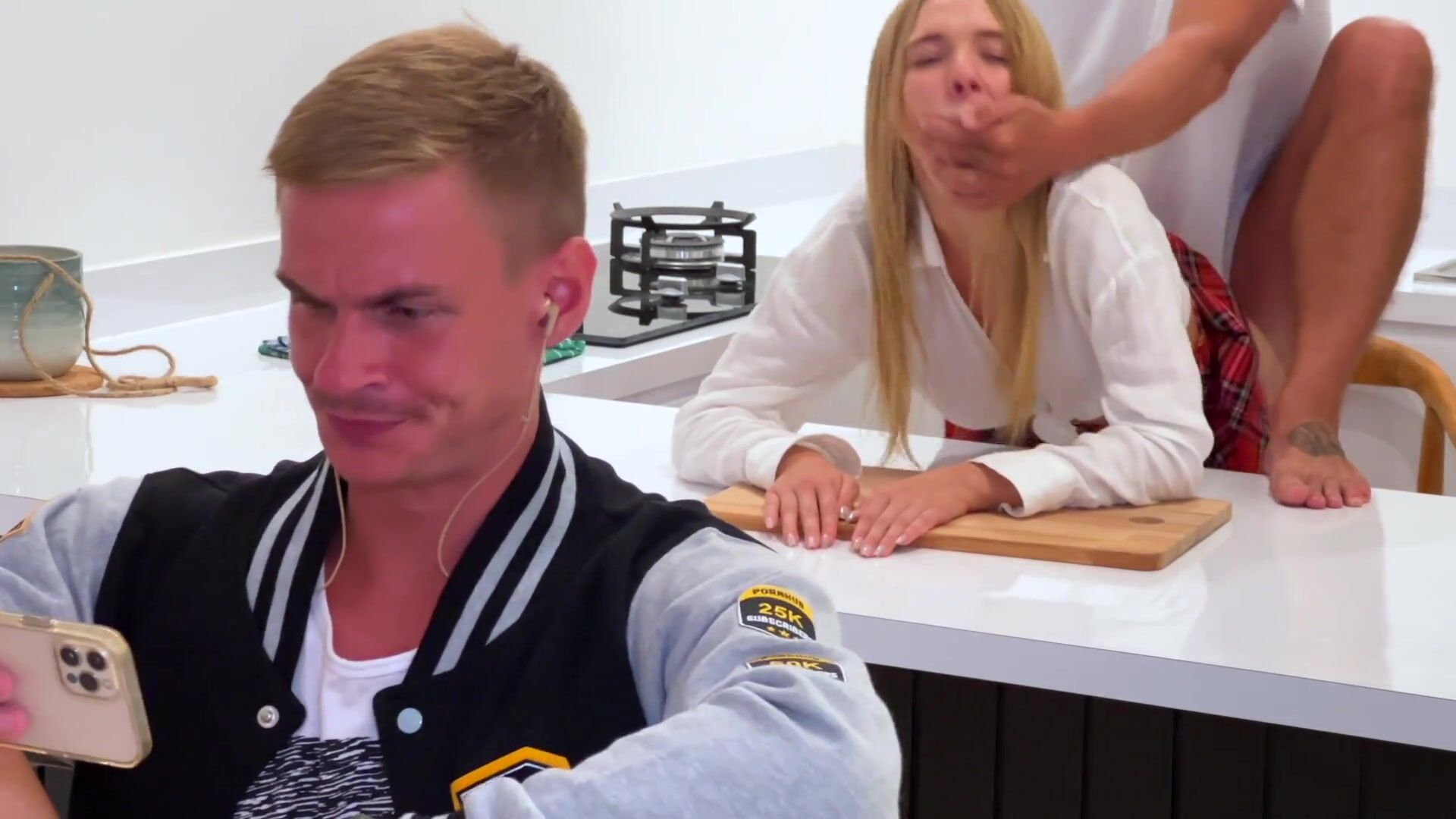 Mobil telefonlar uchun porno oqituvchi va talaba