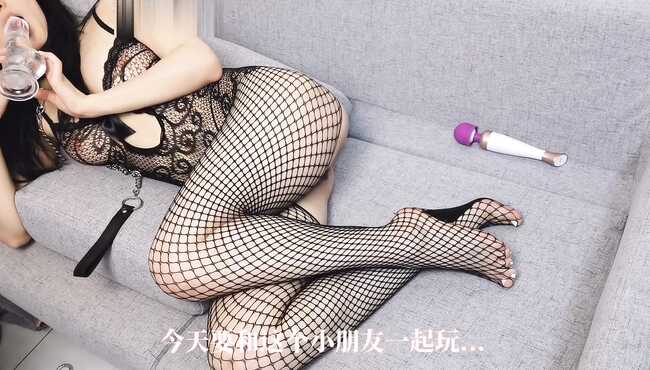 Kokraklar boyin chizigidan sakrab chiqdi Qishda tashqarida portlash berish