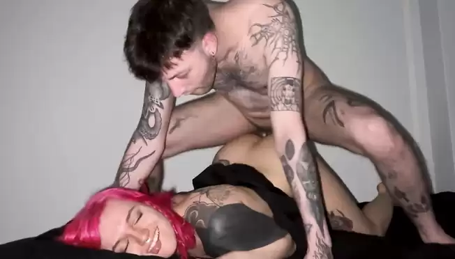 Hayvonlarni jinsiy aloqa qilayotgan odamni tomosha qilish