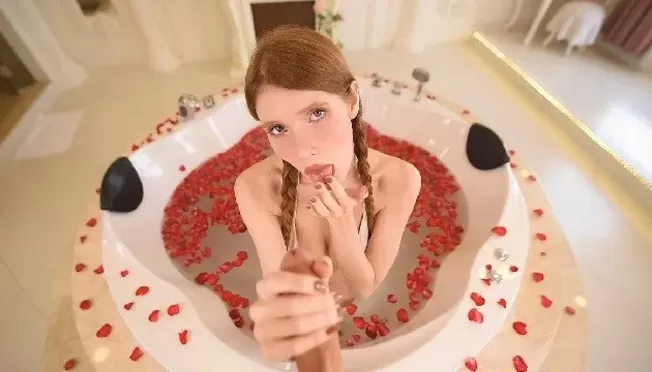 Yalangoch Marina Kononova Moskvada er-xotinlar bilan jinsiy aloqa