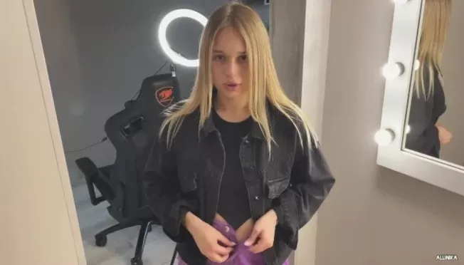 Porno qizining yigitini vasvasaga soldi