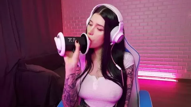 Yalangoch semiz ayol