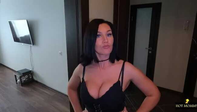 Yalangoch Hilari Burton