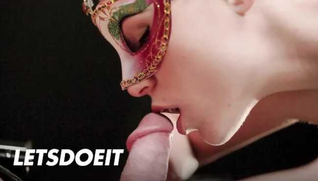 Katta kokrakli eng mashhur porno aktrisalar