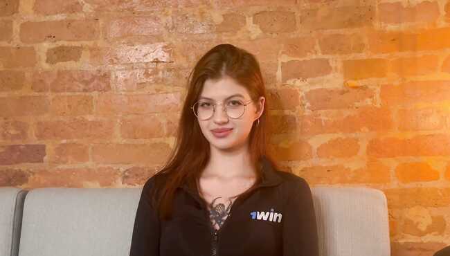 Ukraina qizining kokraklari