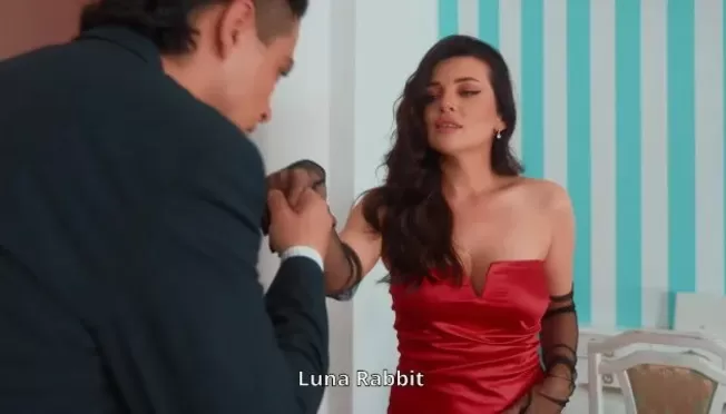 Semiz porno aktrisalarning fotosuratlari Lateks leggings kiygan qizlar